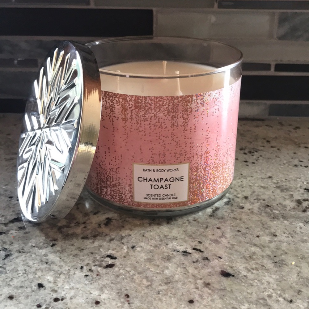 Bath and body works candle
